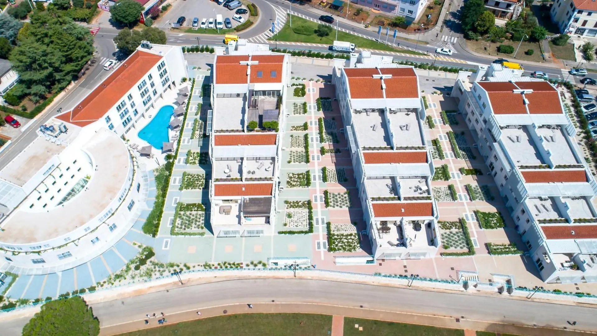 Superior Seaview Apt. With Pool Umag
