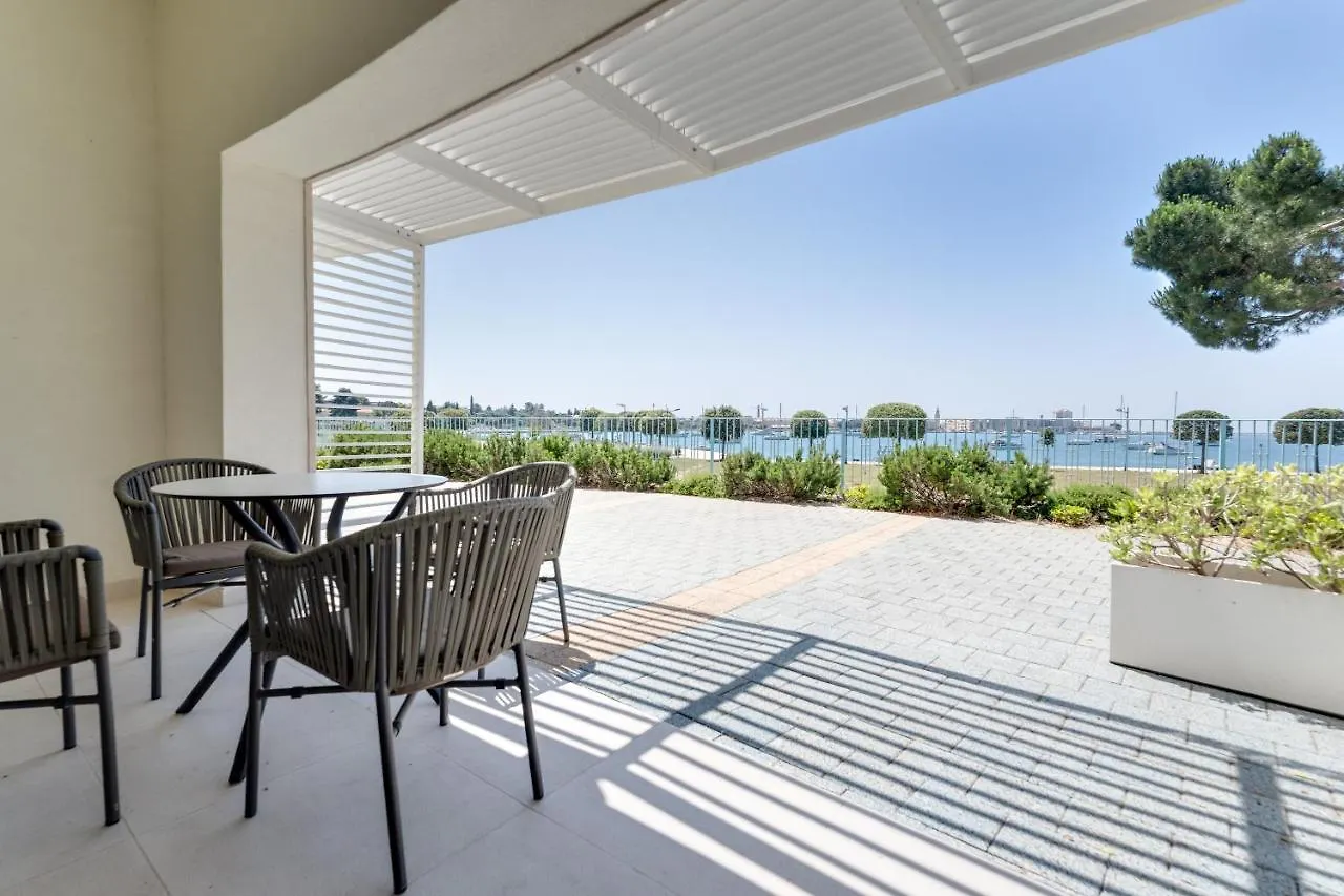 Superior Seaview Apt. With Pool Umag 0*,  Kroatien